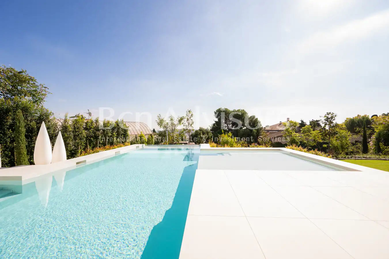 Piscina de Casa o chalet en venta en Barcelona con Aire acondicionado, Calefacción y Jardín privado