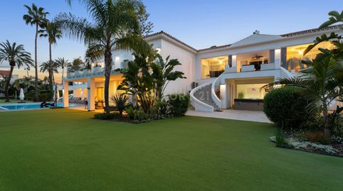 Villa Rubí  Nueva Atalaya, Estepona 4.200.000  Escritura única  Villa principal y casa de huéspedes independiente, imatge 3