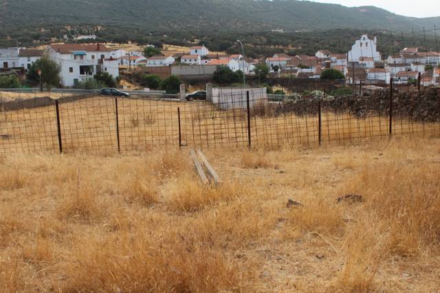 Terreno en Venta en Calle Antonio Machado en Arroyomolinos de León