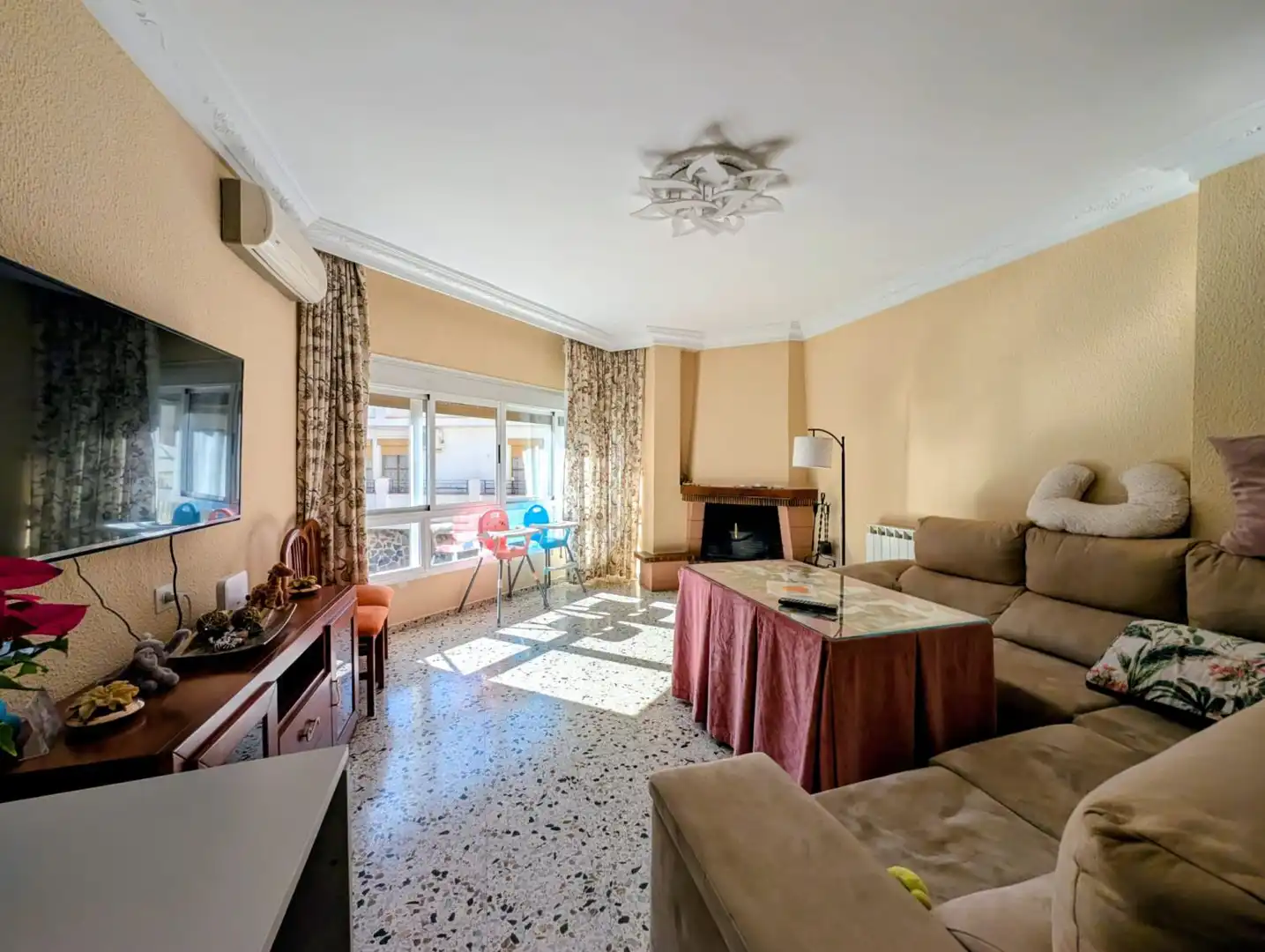 Casa amb terrassa en venda a Loja, imagen 4