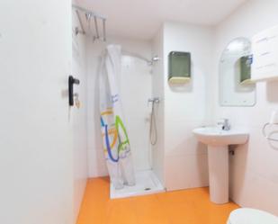 Bathroom of Office to rent in  Valencia Capital  with Air Conditioner