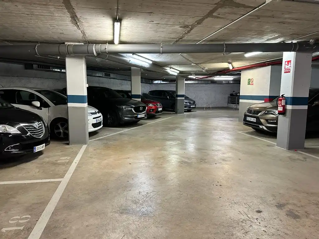 Parkplatz von Garage zur Miete in L'Hospitalet de Llobregat