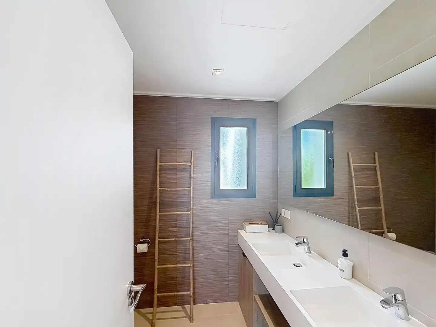 Baño de Casa o chalet en venta en Benitachell / El Poble Nou de Benitatxell con Aire acondicionado, Calefacción y Jardín privado