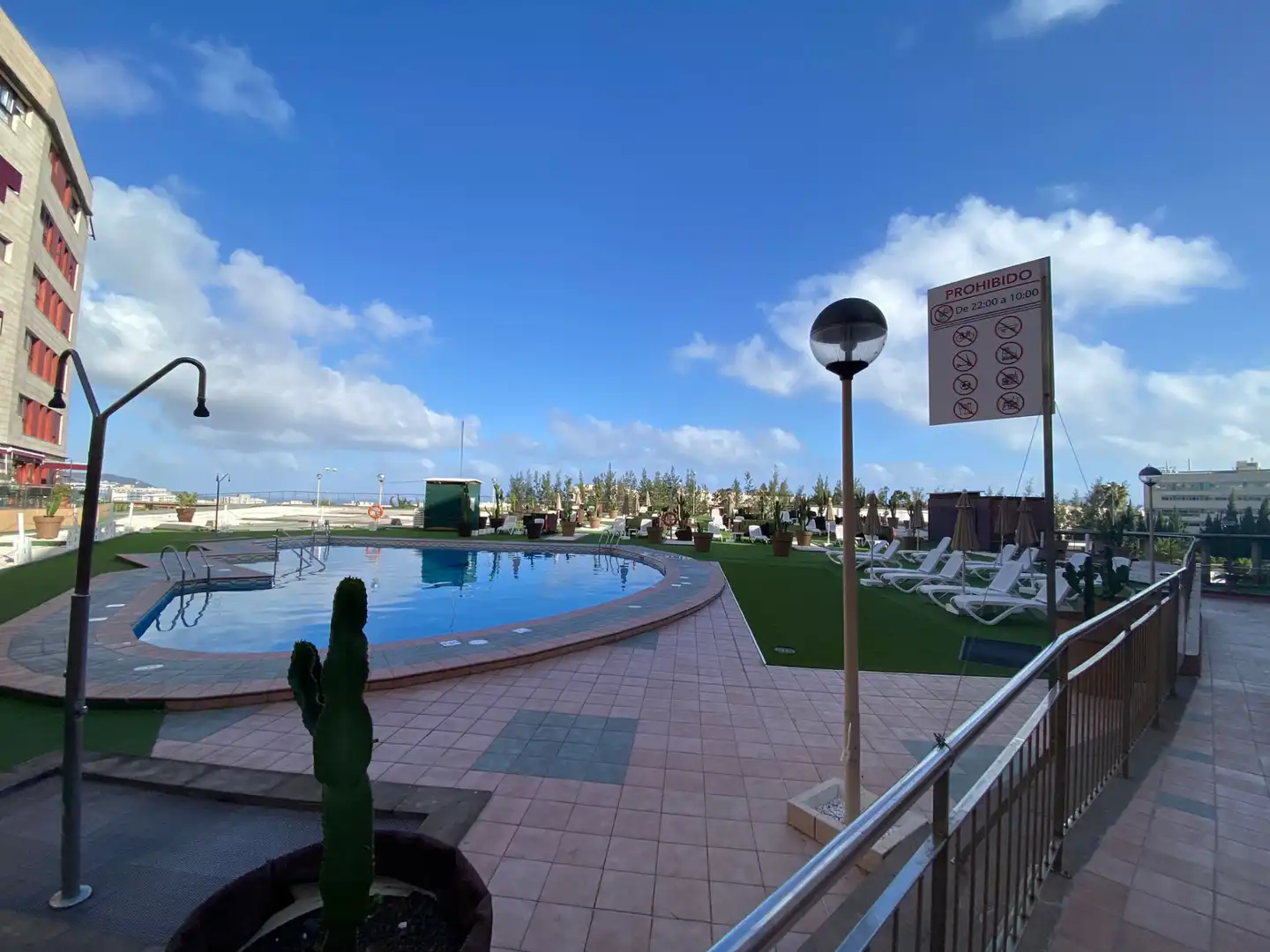 Piscina de Pis de lloguer en Las Palmas de Gran Canaria amb Moblat i Piscina comunitària
