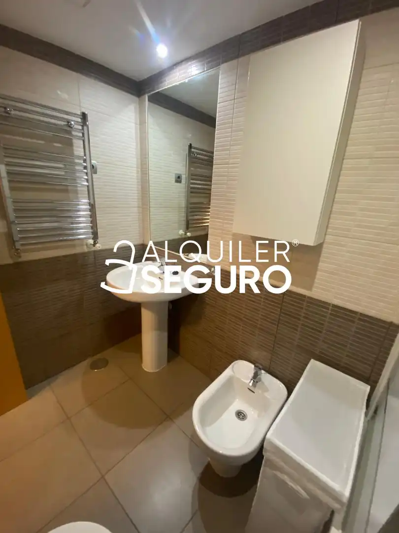 Bathroom of Flat for rent in Yebes  with Heating, Terrace and Storage room