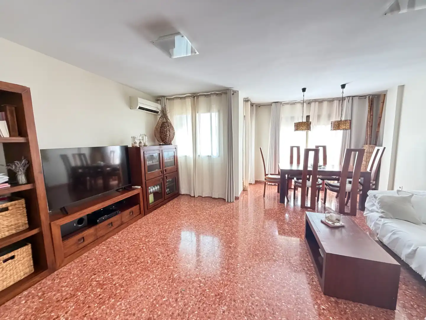 Living room of Flat for sale in Alginet  with Air Conditioner, Heating and Balcony