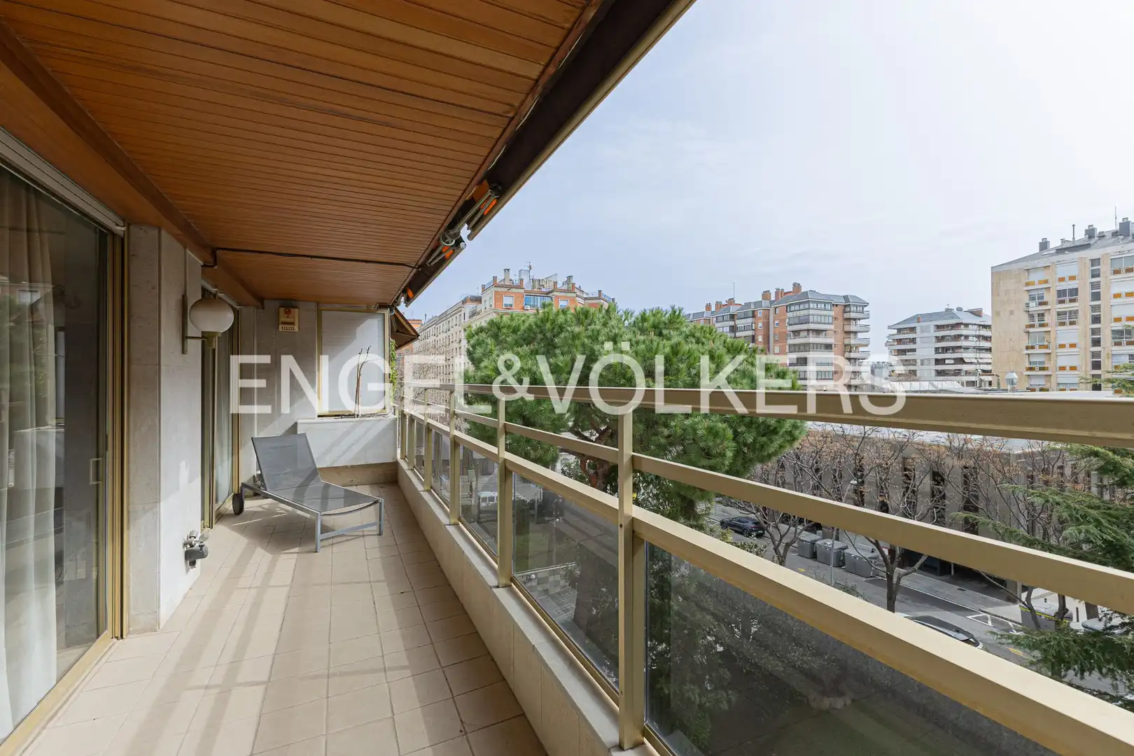 Exterior view of Flat for sale in Barcelona  with Air Conditioner, Heating and Private garden