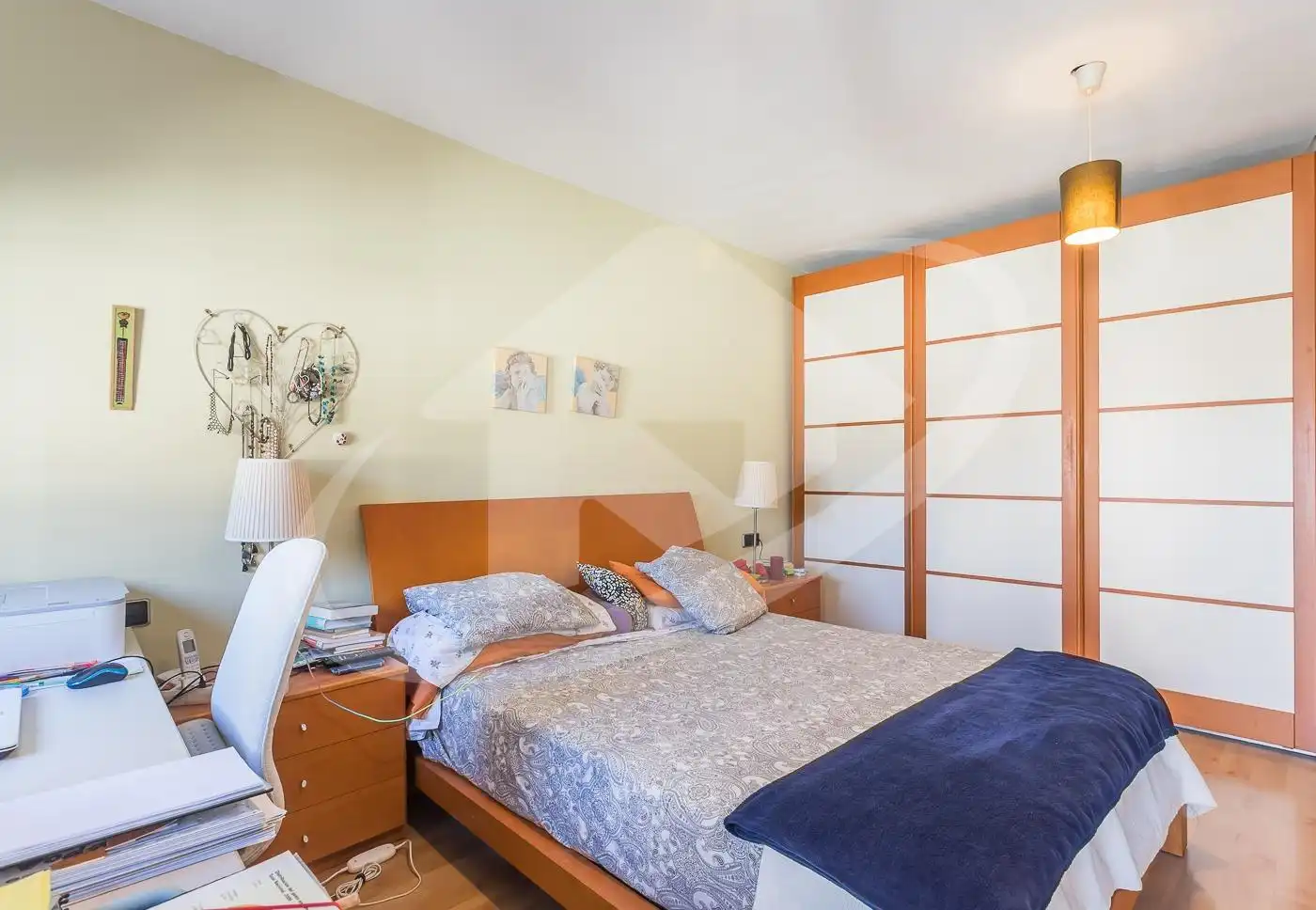 Schlafzimmer von Haus oder Chalet zum Verkauf in Sabadell mit Klimaanlage, Privatgarten und Terrasse