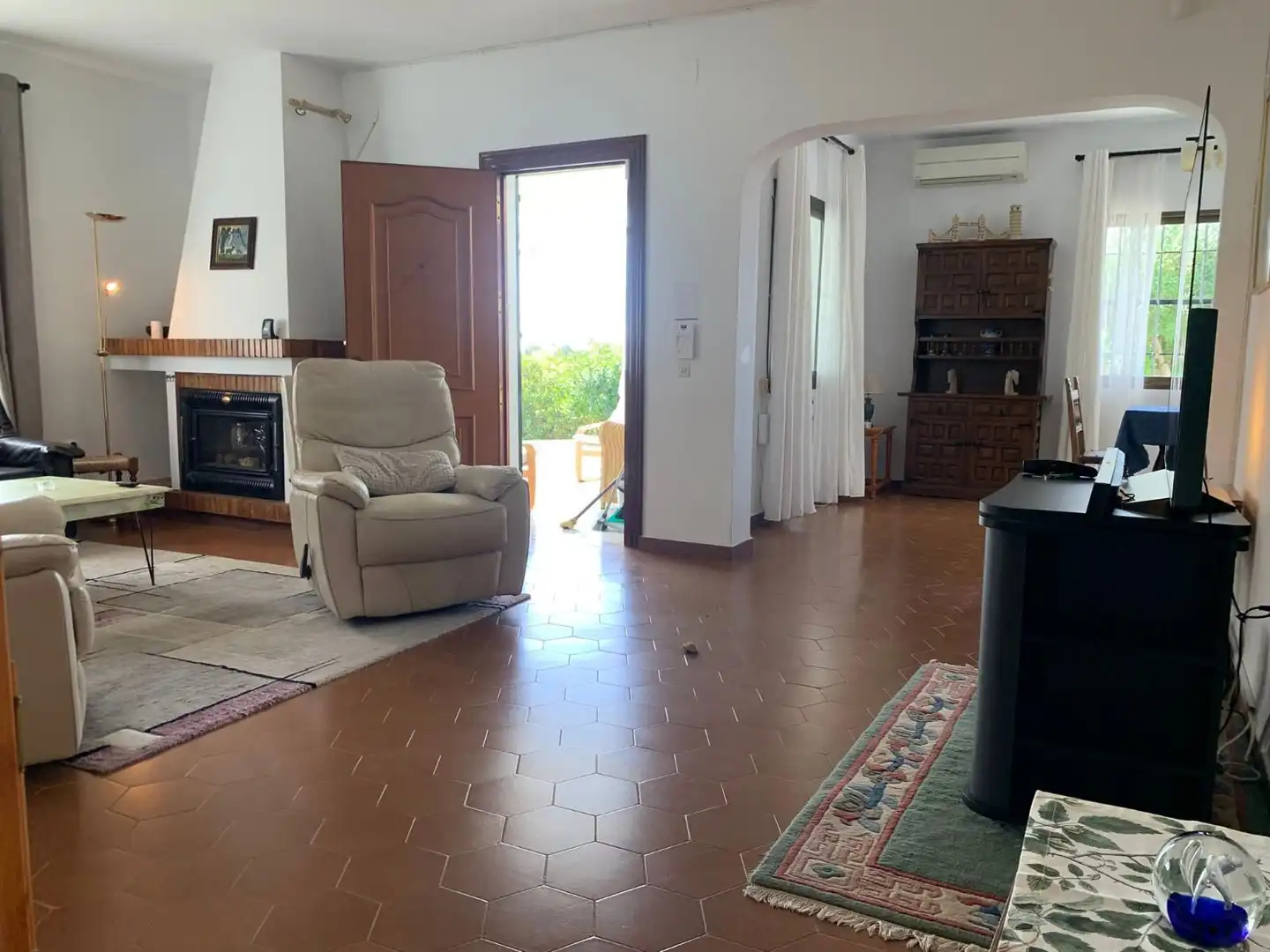 Sala de estar de Casa o chalet en venta en Mijas con Aire acondicionado, Jardín privado y Trastero