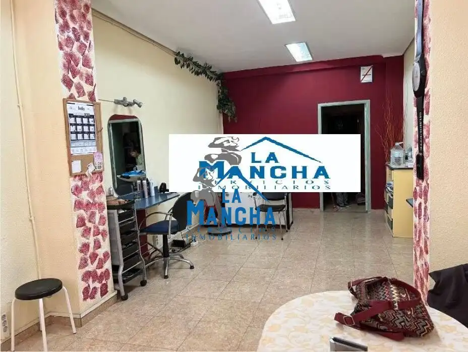 Local comercial en venda a Calle antonio machado, imagen 2
