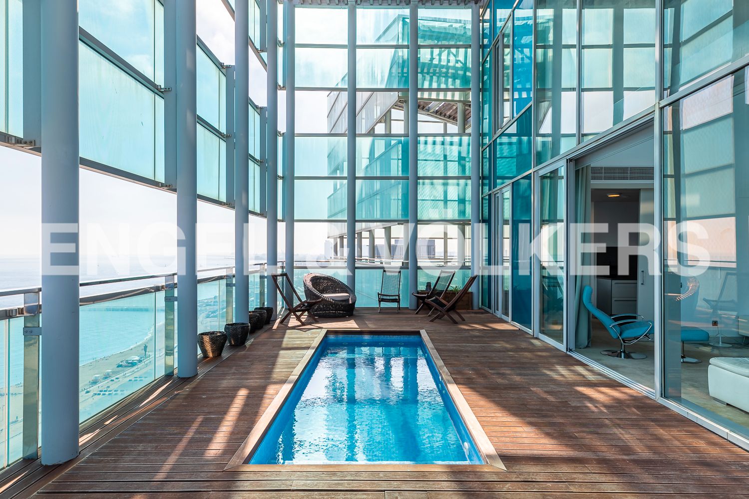 Swimming pool of Attic to rent in  Barcelona Capital  with Air Conditioner, Heating and Parquet flooring