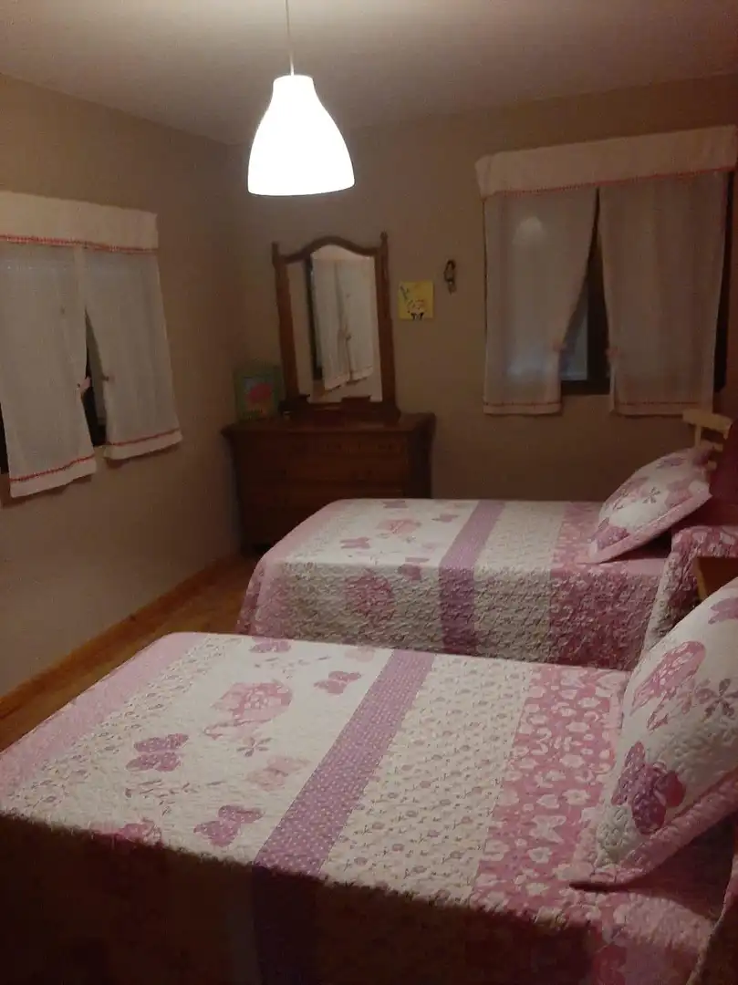 Bedroom of Houses for sale in Puente de Domingo Flórez  with Heating