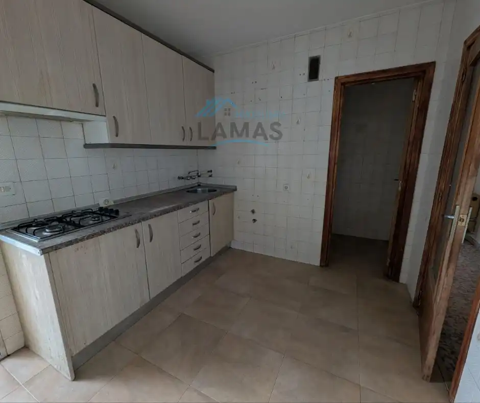 Kitchen of Flat for sale in Navalmoral de la Mata  with Terrace