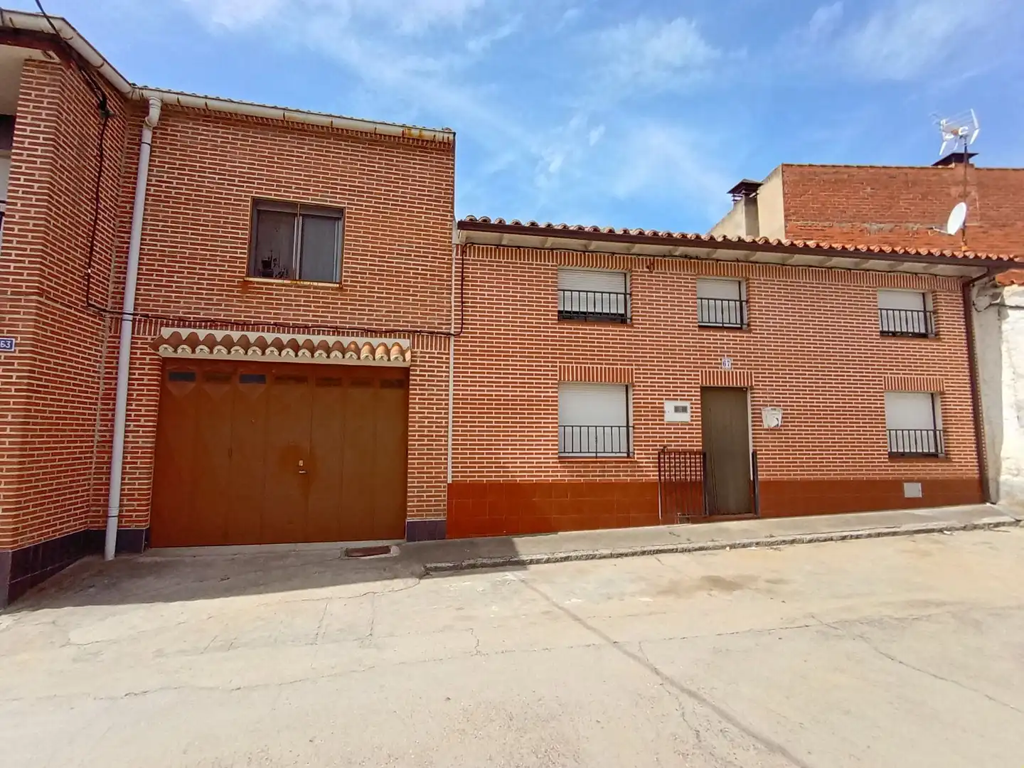 Exterior view of Houses for sale in Castronuño
