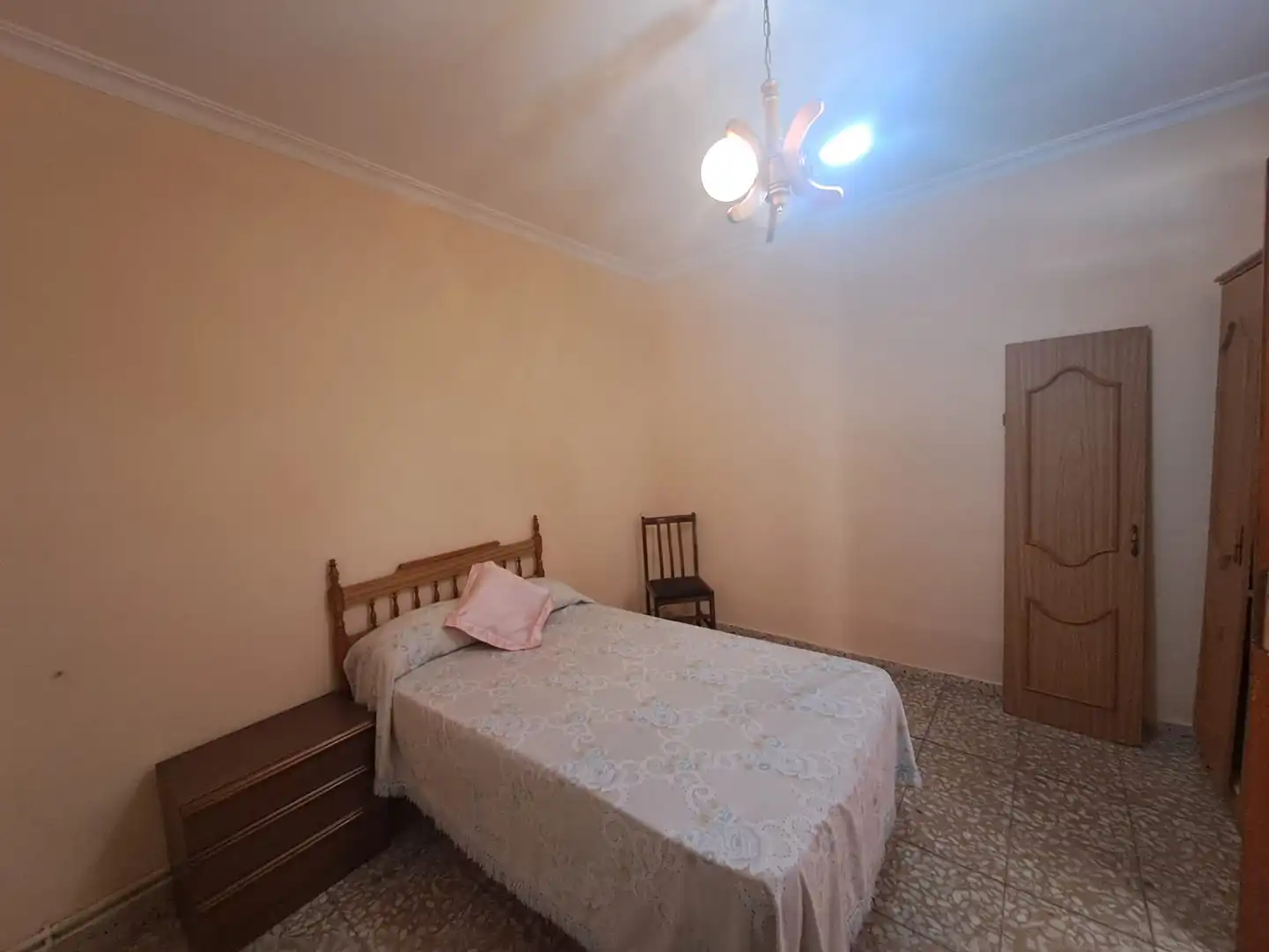 Dormitori de Casa o xalet en venda en Puertollano amb Calefacció, Terrassa i Traster