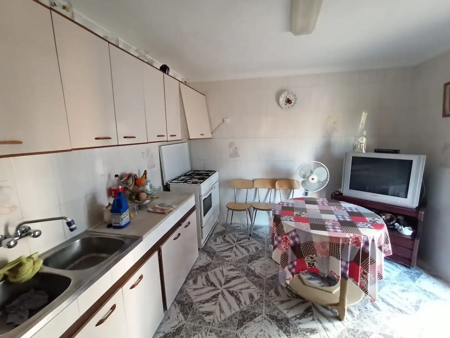 Küche von Einfamilien-Reihenhaus zum Verkauf in Cártama mit Privatgarten, Terrasse und Abstellraum