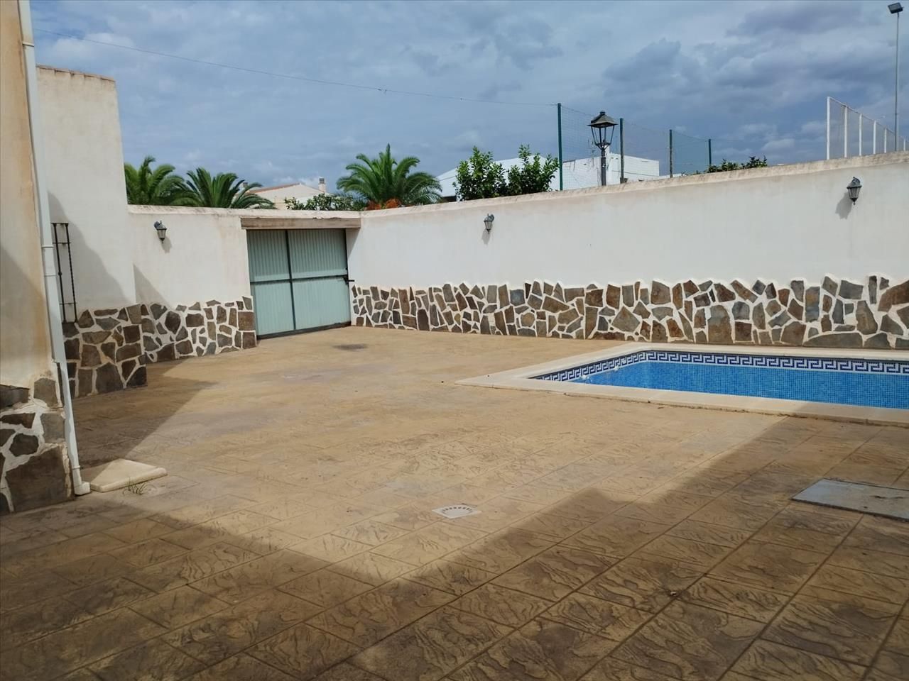 Piscina de Casa adosada en venda en Motril amb Piscina