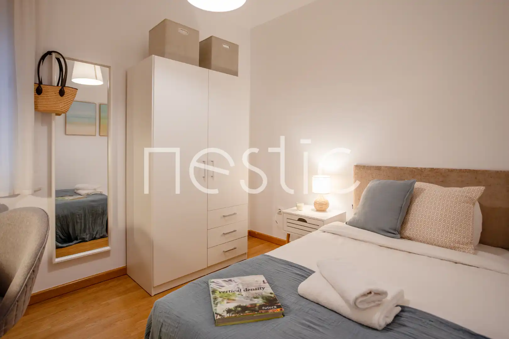 Schlafzimmer von Wohnungen zur Miete in Madrid mit Klimaanlage, Heizung und Möbliert