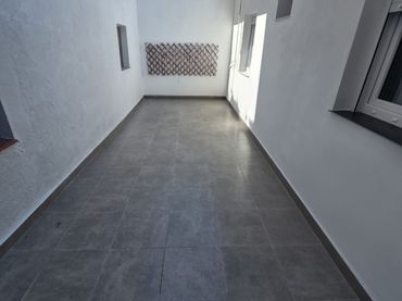 Casa con jardín en venta en Calle Tulipán