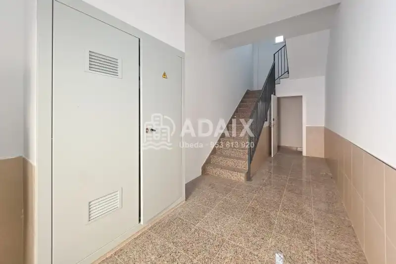 Wohnung zum Verkauf in Úbeda mit Balkon