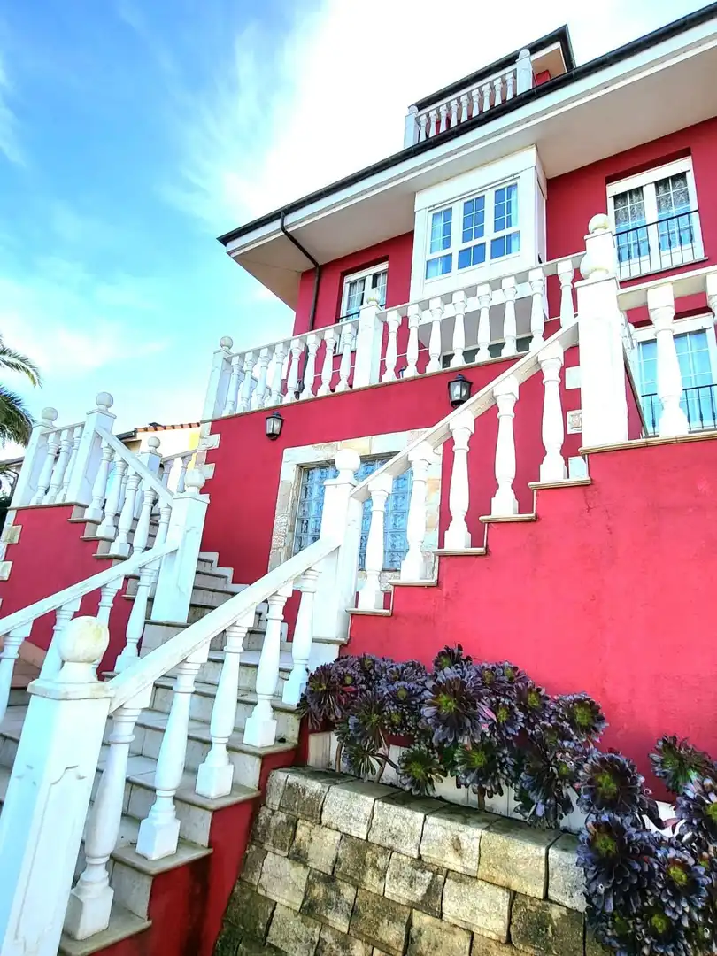 Vista exterior de Casa o chalet en venta en Carreño con Jardín privado y Trastero