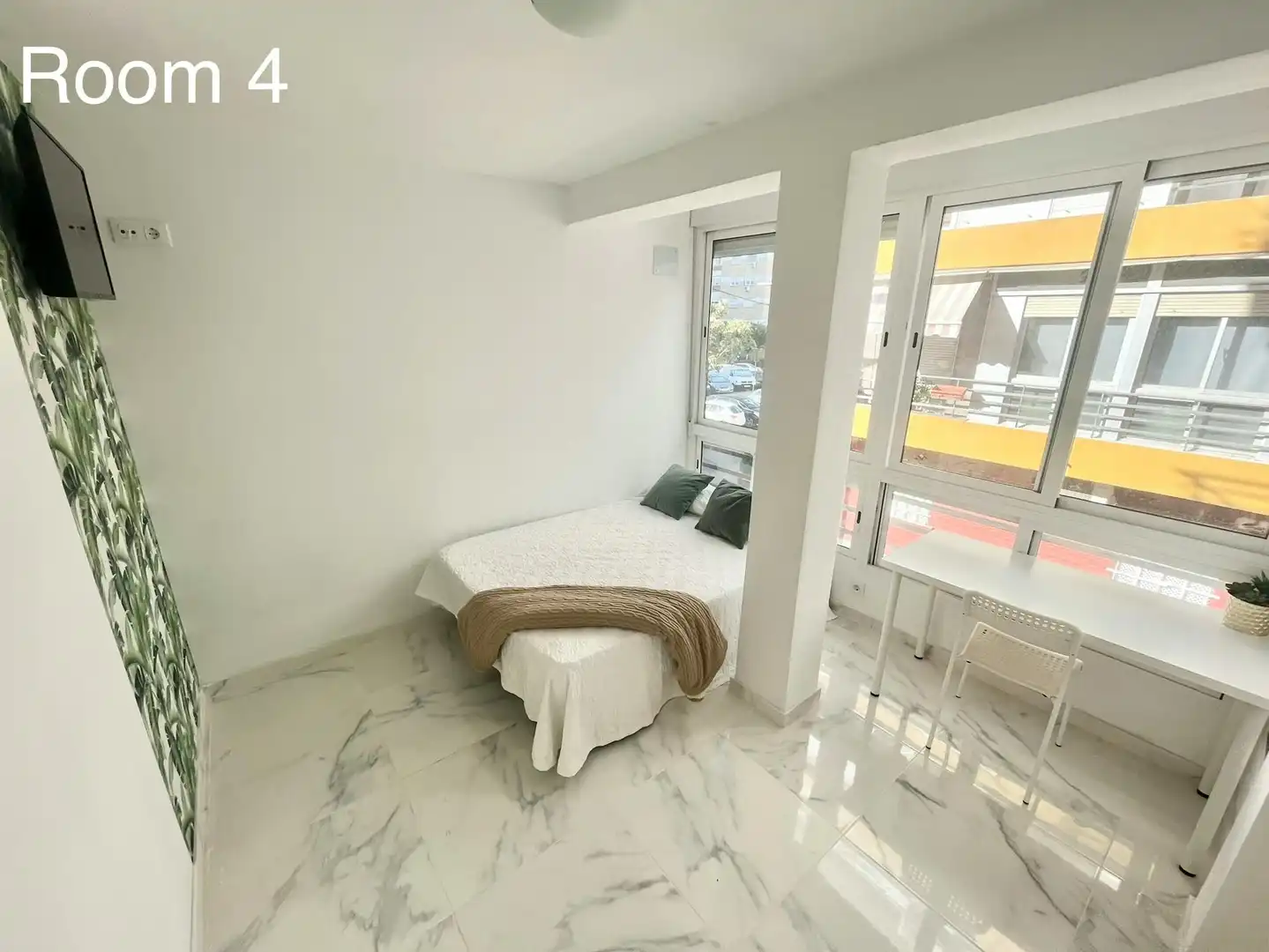 Bedroom of Flat for share in Sevilla  with Furnished, Washing machine and TV