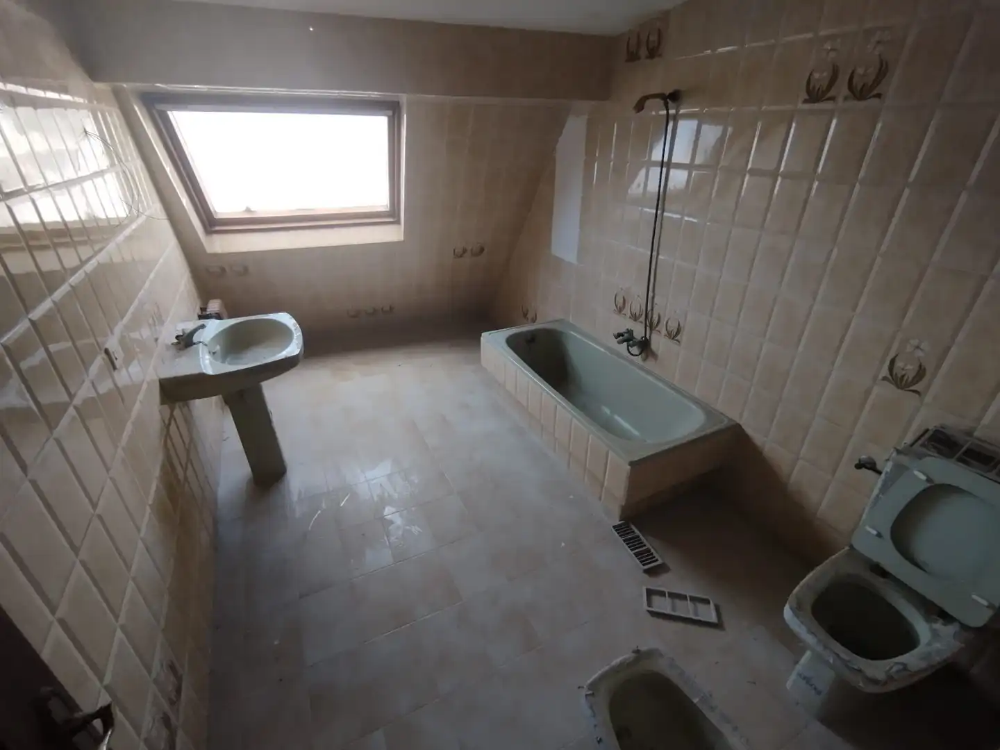 Bany de Àtic en venda en Viveiro amb Traster