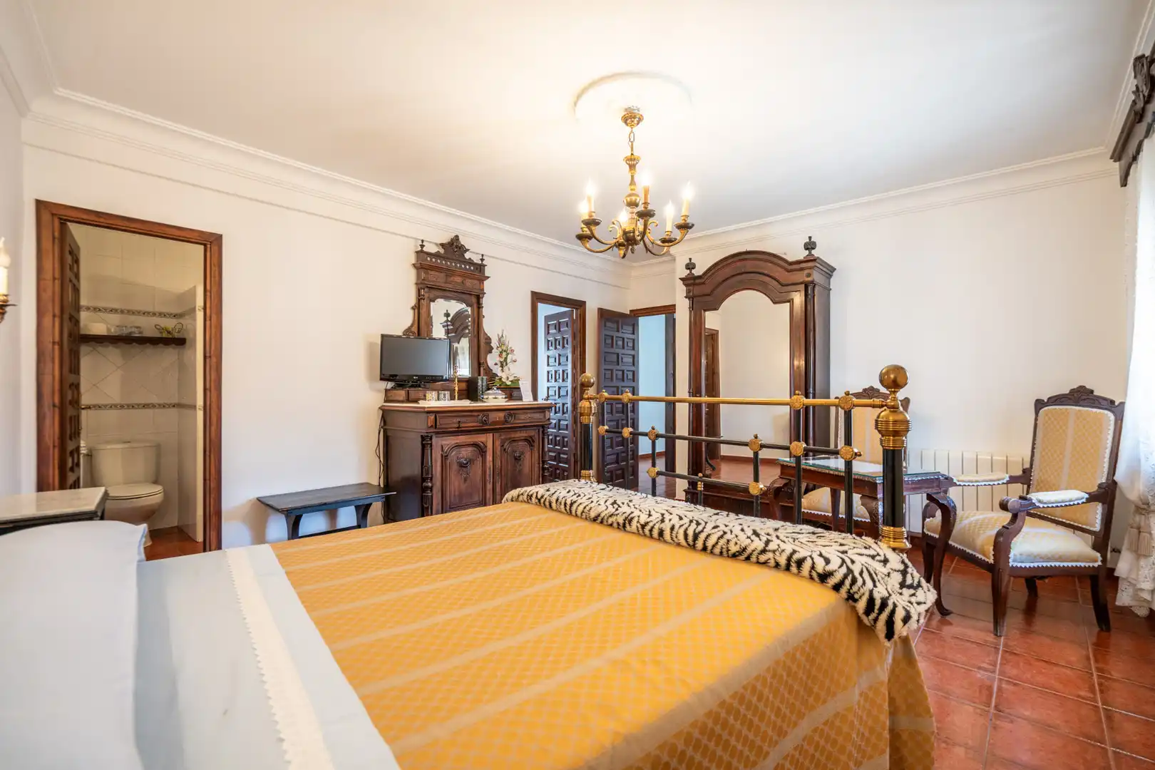 Habitación de Edificio en venta en El Toboso con Alarma