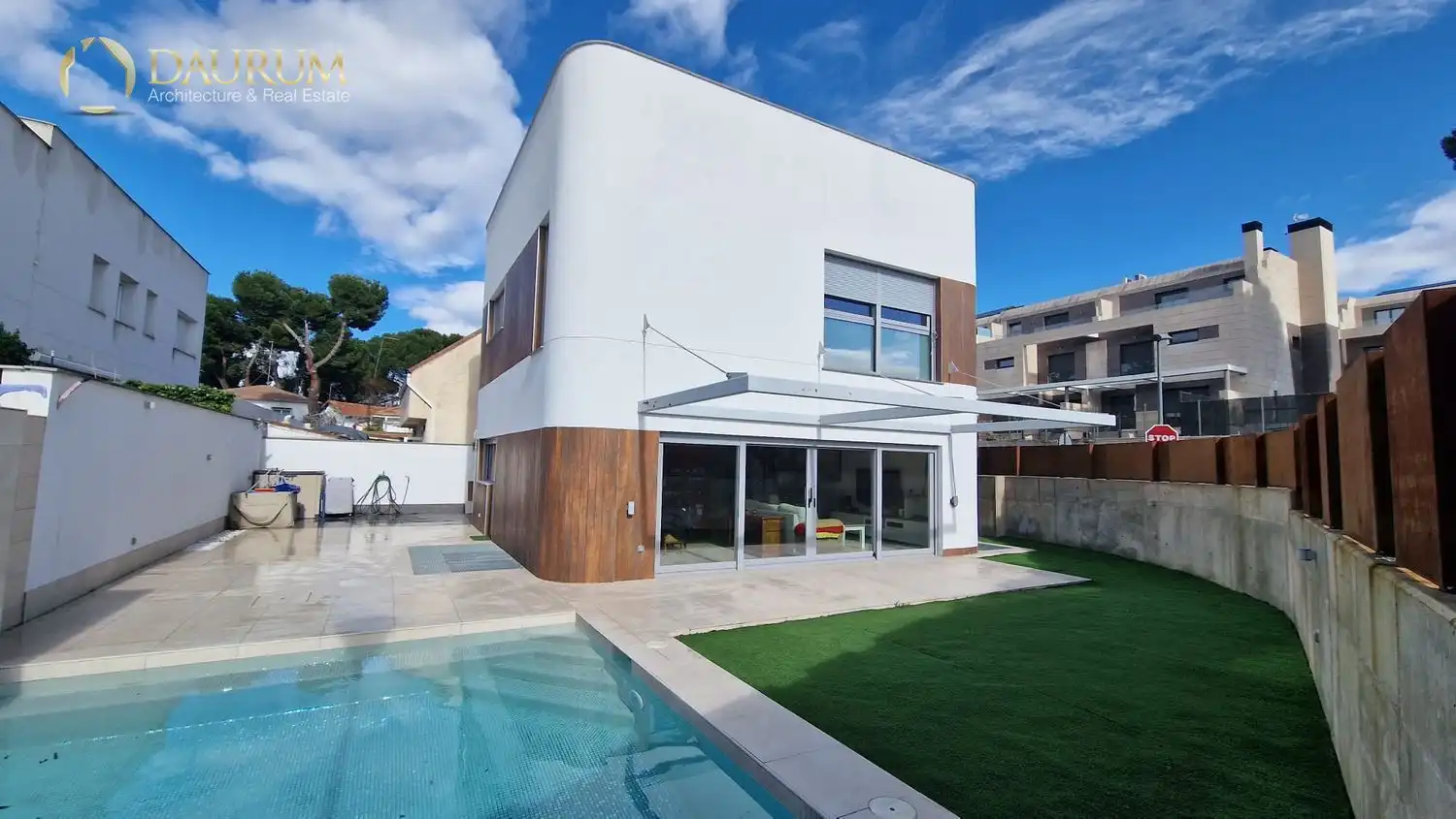 Vista exterior de Casa o chalet en venta en Pozuelo de Alarcón con Aire acondicionado, Calefacción y Terraza