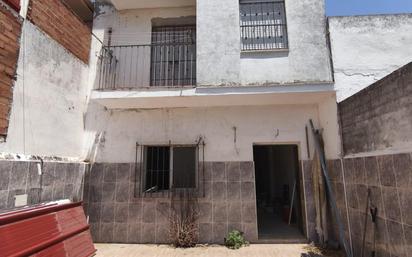 Exterior view of Flat for sale in  Sevilla Capital