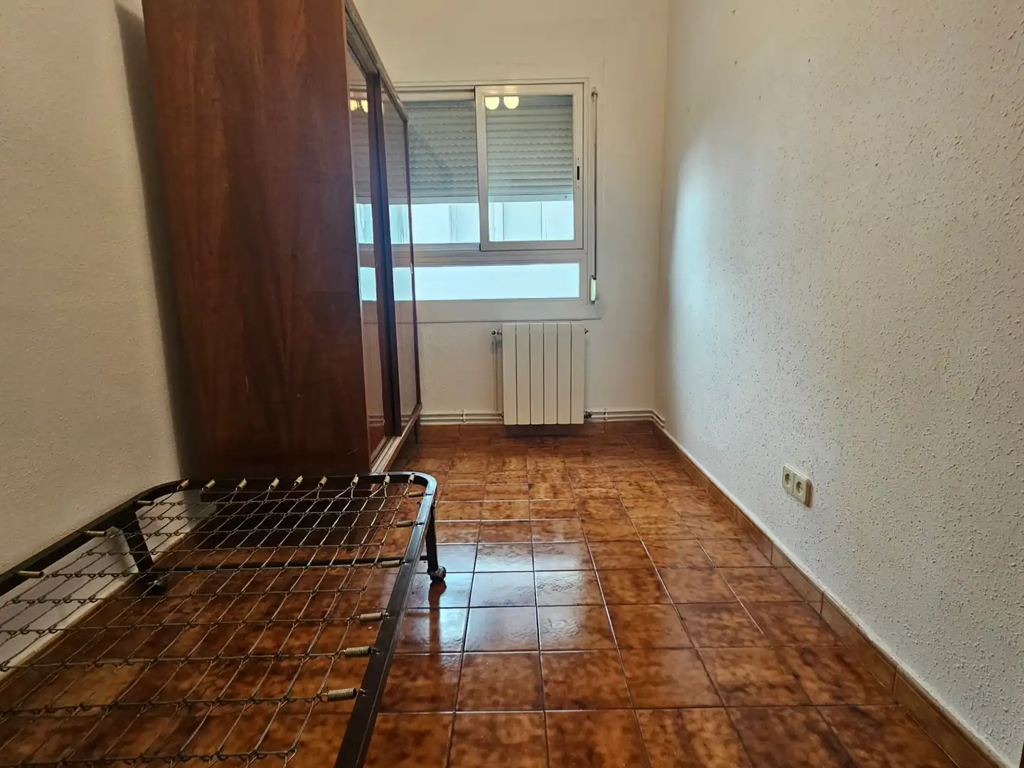 Bedroom of Flat for sale in Sabadell  with Air Conditioner, Heating and Oven