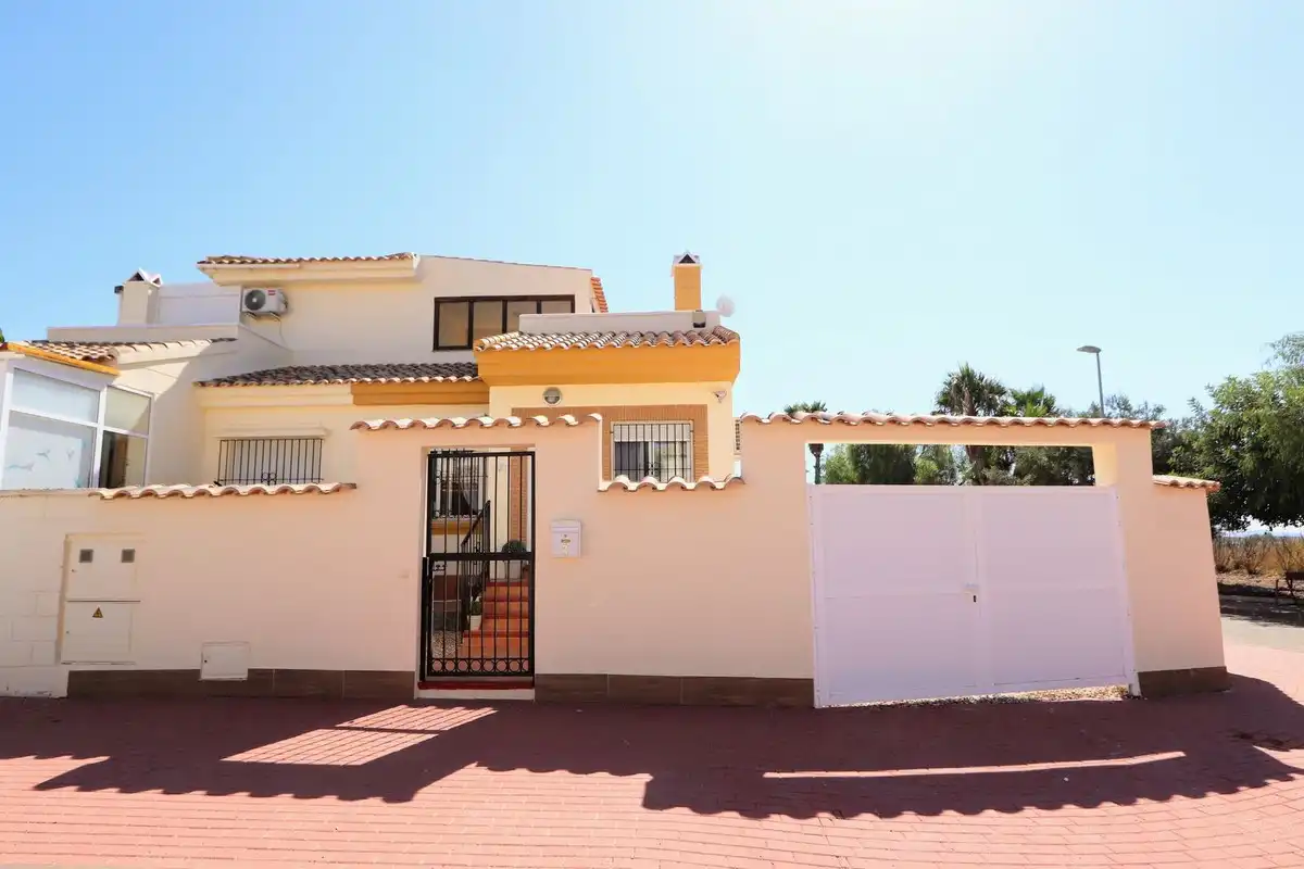 Casa amb jardí en venda a Centro
