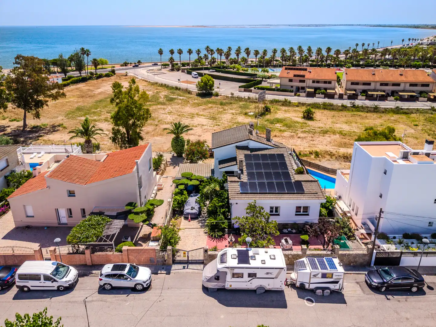 Vista exterior de Casa o xalet en venda en L'Ampolla amb Aire condicionat, Calefacció i Jardí privat