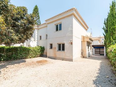 Maison jumelée avec piscine à vendre à Orihuela Costa