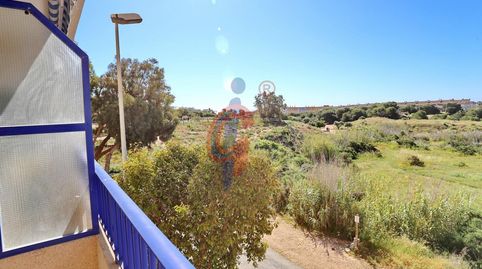 Foto 2 de Apartamento en venta en Calle Giner de Los Ríos, 29, Las Viñas, Guardamar del Segura