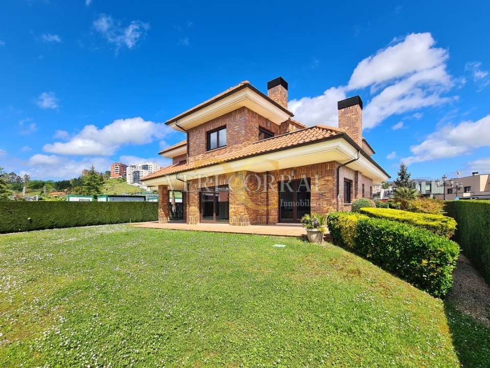 Garden of House or chalet for sale in Oviedo   with Heating, Private garden and Terrace