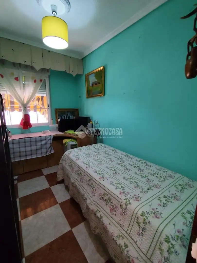 Bedroom of Flat for sale in Córdoba  with Air Conditioner