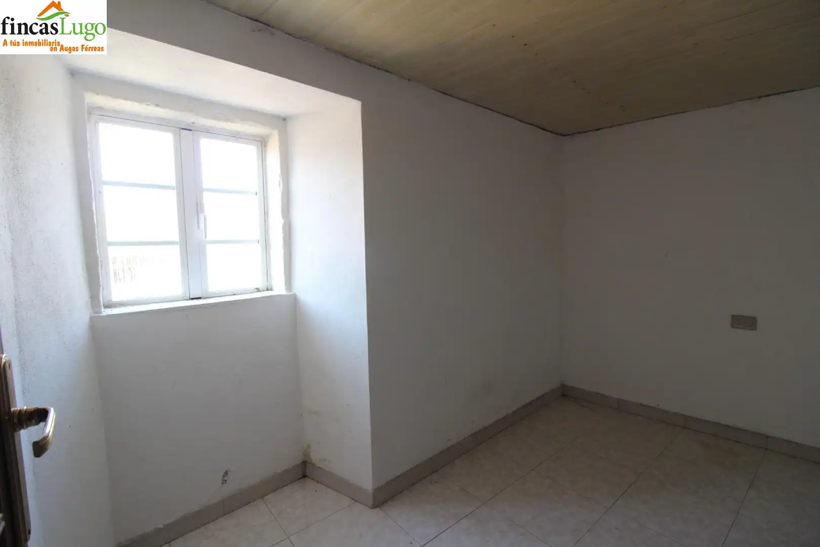 Habitación de Casa o chalet en venta en Lugo con Jardín privado, Terraza y Trastero