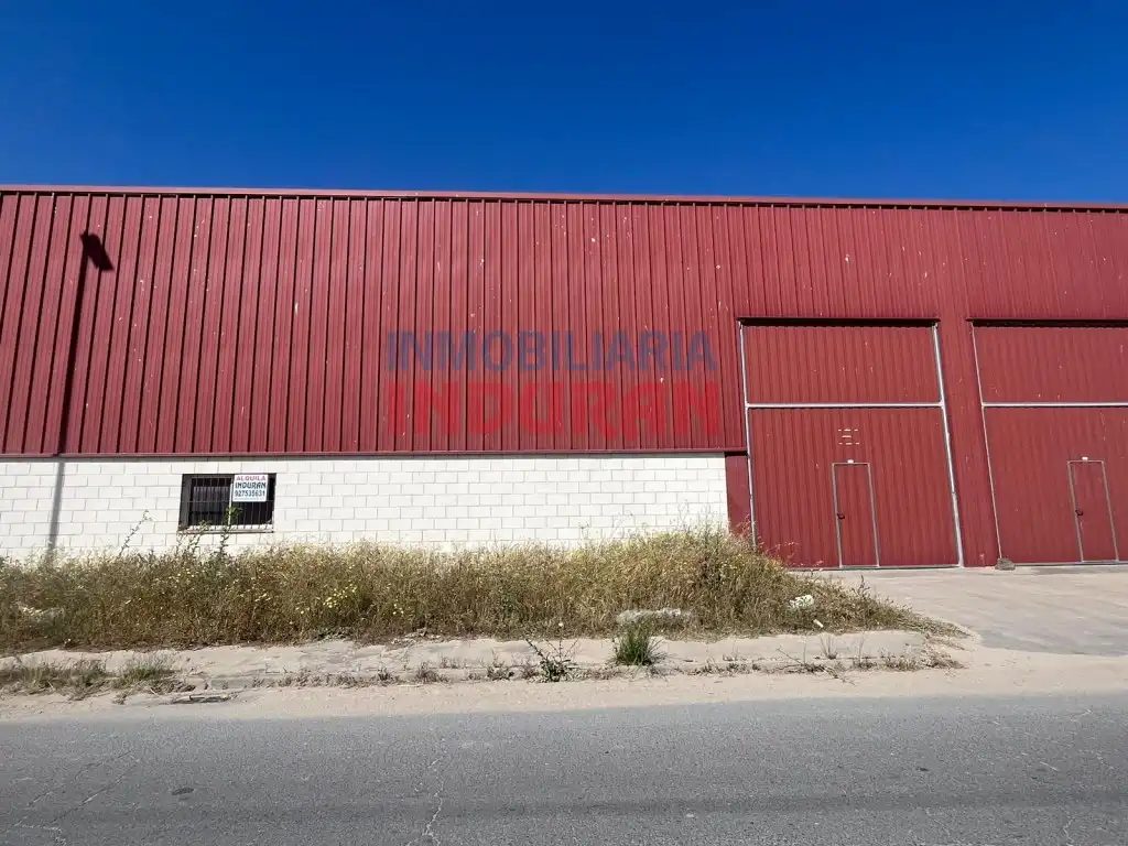 Nau industrial en venda a Navalmoral de la Mata