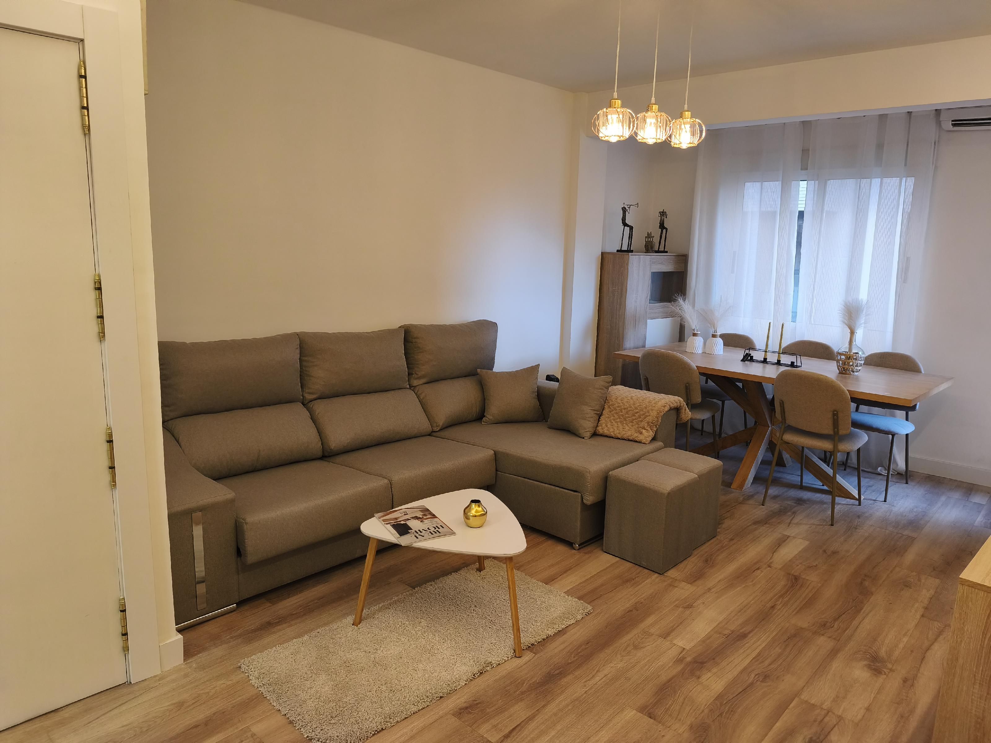 Sala de estar de Apartamento en venta en  Jaén Capital con Aire acondicionado, Calefacción y Balcón