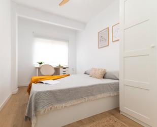 Bedroom of Flat to share in  Barcelona Capital  with Furnished, Oven and Washing machine