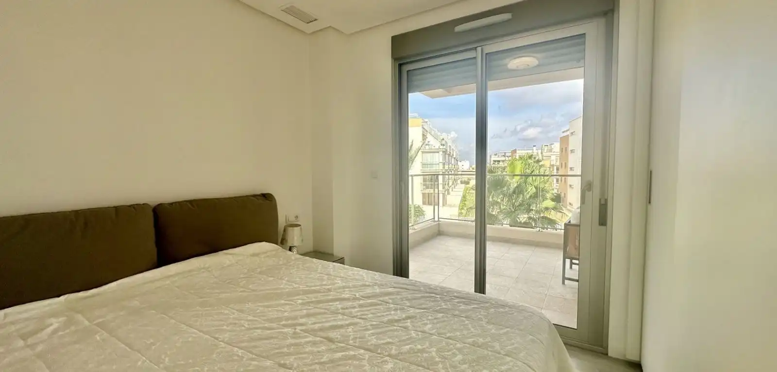Apartment with pool for sale in Green Hills - Villamartín, imagen 22