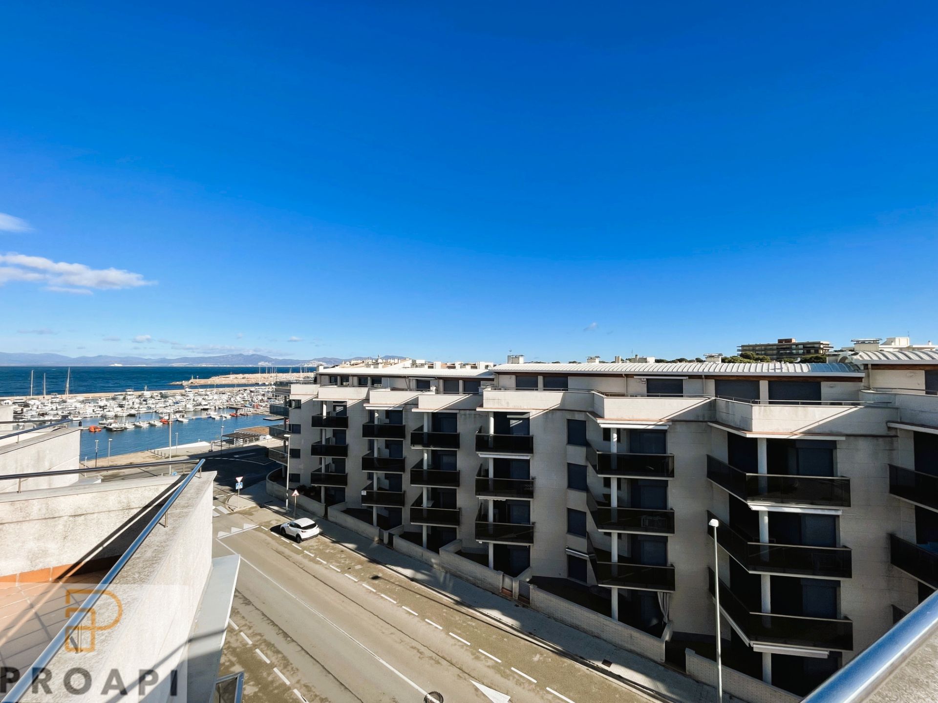 Vista exterior de Àtic en venda en L'Escala amb Aire condicionat, Calefacció i Terrassa