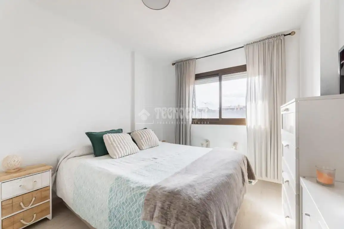 Habitación de Piso en venta en Las Rozas de Madrid con Calefacción, Terraza y Trastero