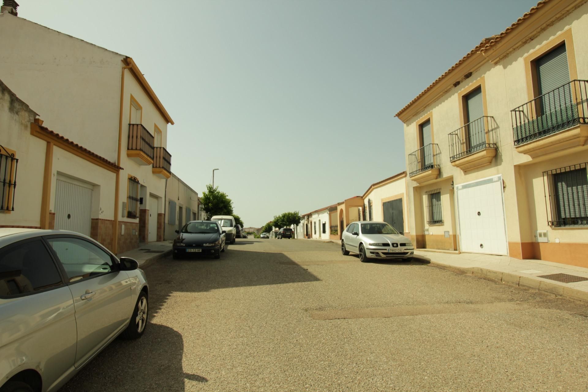 Exterior view of Single-family semi-detached for sale in La Albuera  with Terrace, Storage room and Balcony