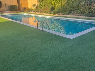 Pis amb piscina en venda a Frederica montseny 20