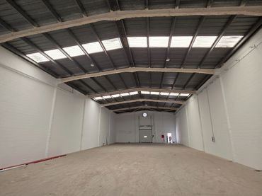 Nau industrial de lloguer a Carrer Metal·lúrgia