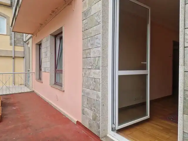 Vista exterior de Apartamento en venta en Teo con Calefacción, Jardín privado y Parquet