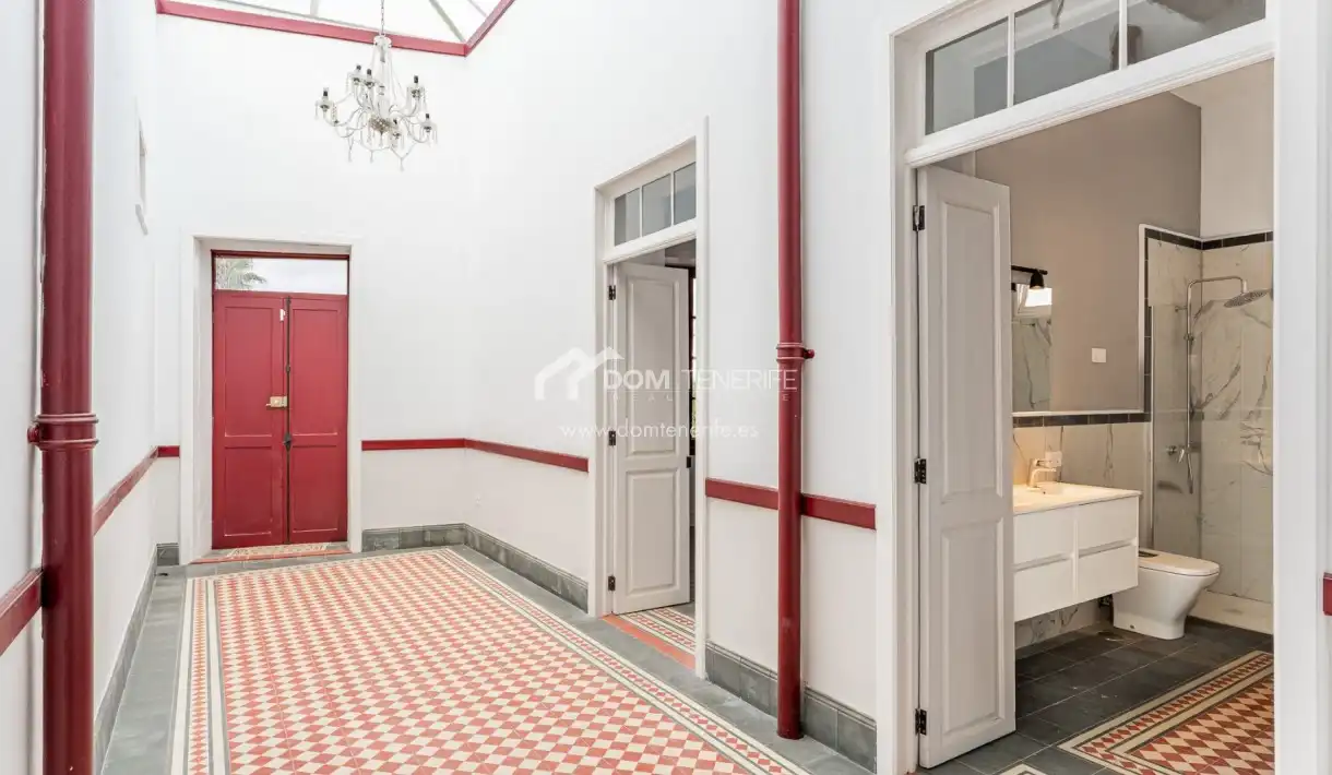 Casa o chalet en venta en San Miguel de Abona con Terraza, Trastero y Horno