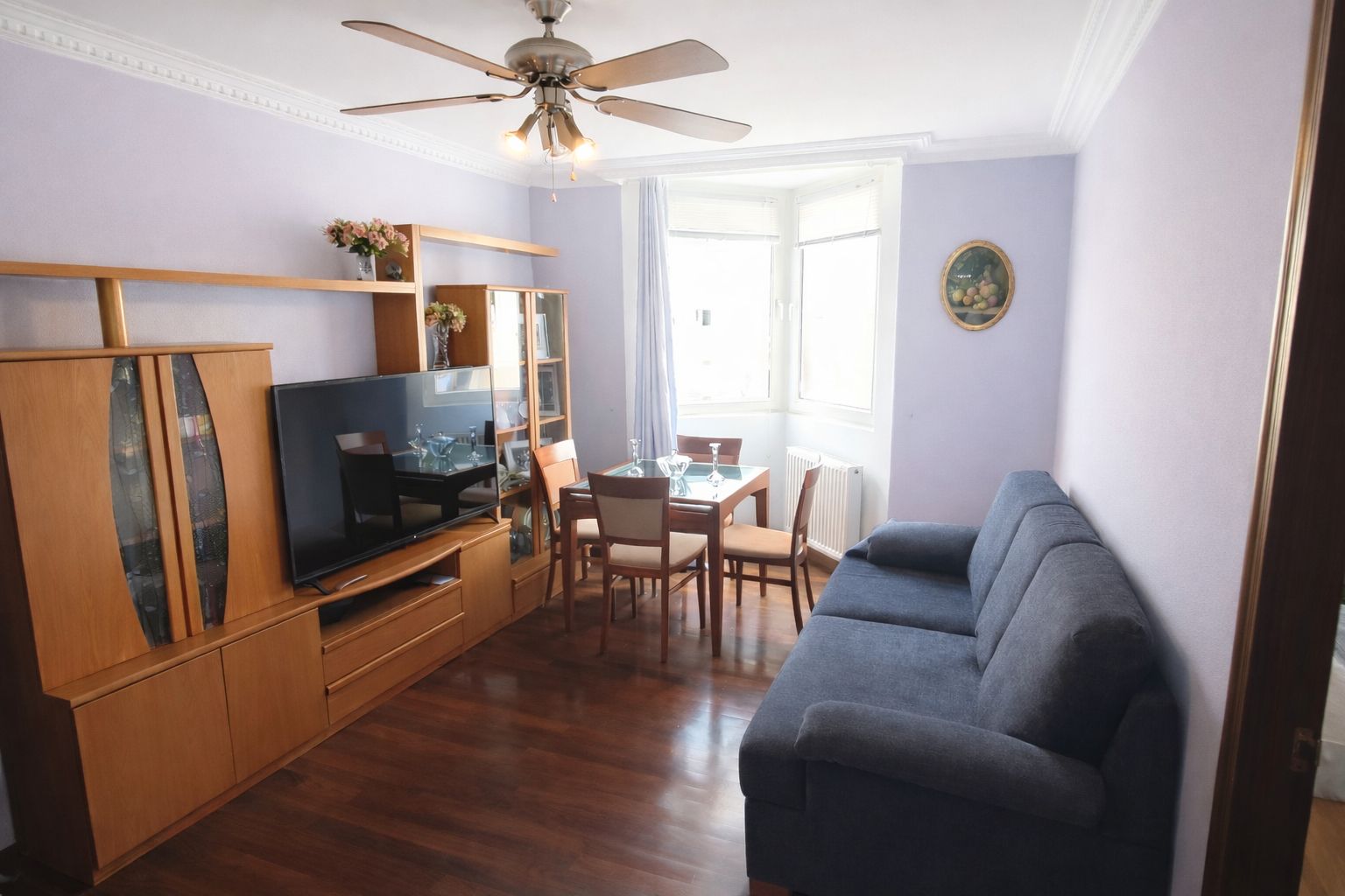 Living room of Flat for sale in Santa Cruz de Bezana  with Heating, Parquet flooring and Furnished